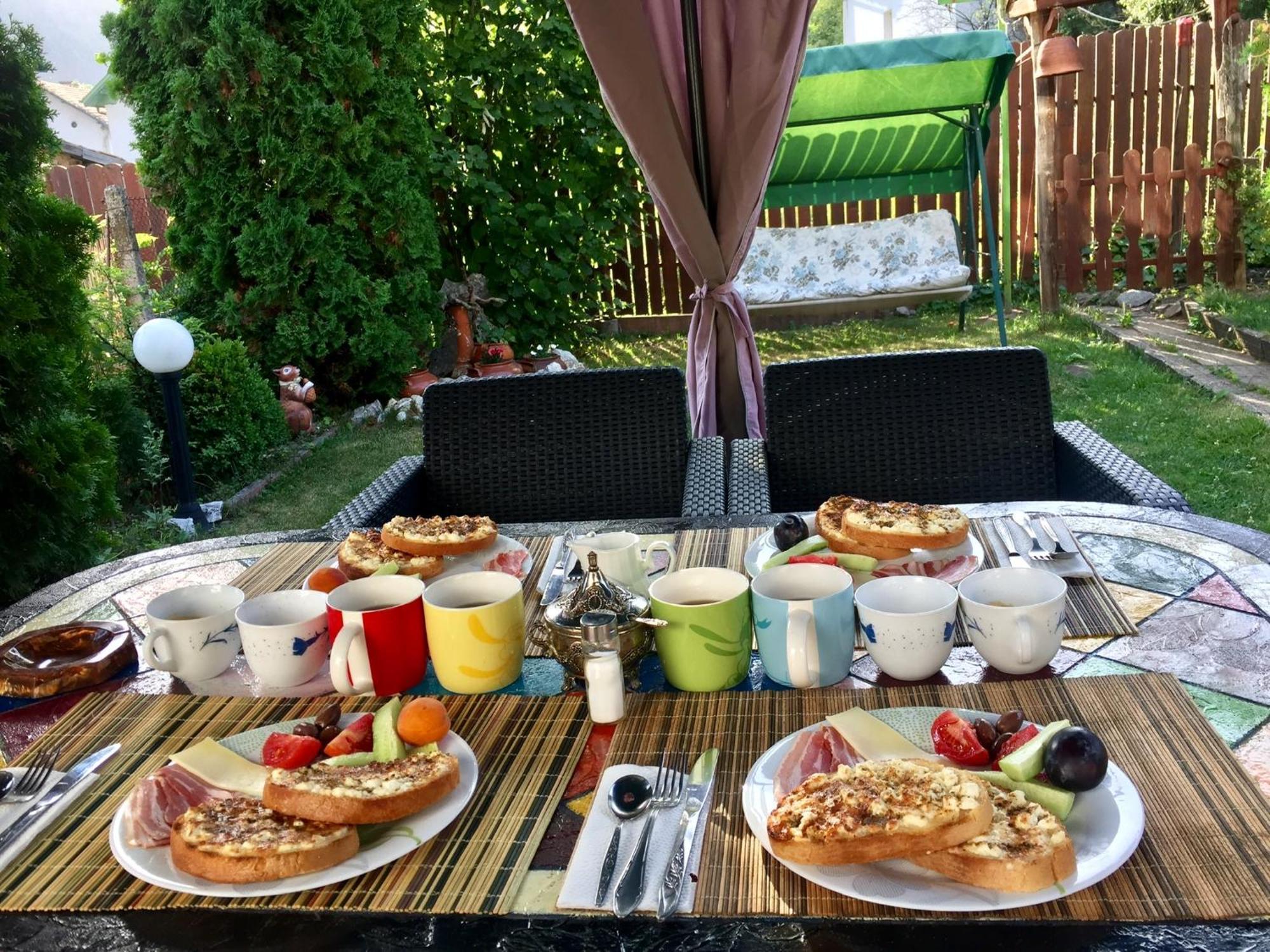 בלי איסקור Niya Guest House מראה חיצוני תמונה