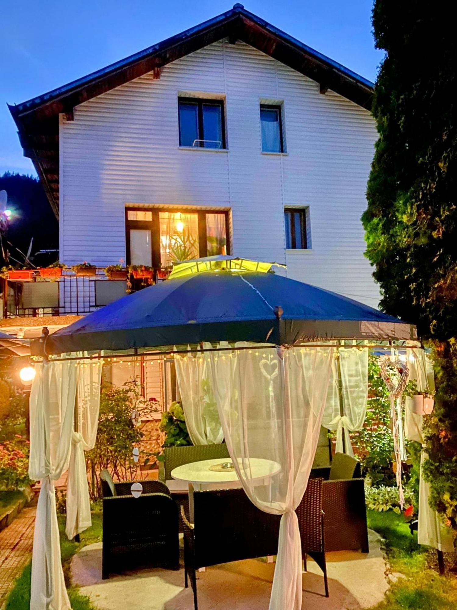 בלי איסקור Niya Guest House מראה חיצוני תמונה